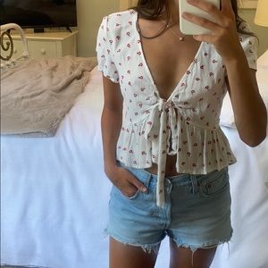 Brandy Melville tie front top
